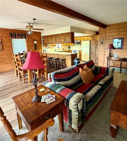 1217 County Road 113, Eureka Springs, AR 72631