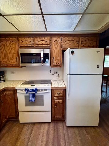 1217 County Road 113, Eureka Springs, AR 72631