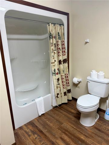 1217 County Road 113, Eureka Springs, AR 72631