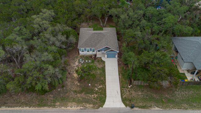 1407 TANGLEWOOD TRL, Spring Branch, TX 78070