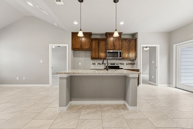 1407 TANGLEWOOD TRL, Spring Branch, TX 78070
