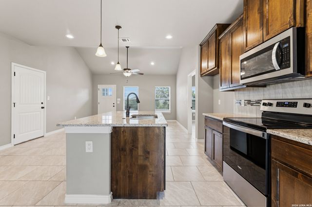 1407 TANGLEWOOD TRL, Spring Branch, TX 78070