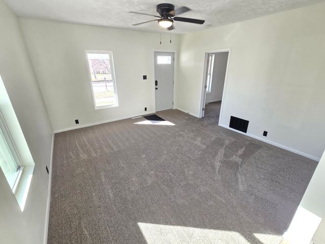 1433 N 8TH Street, Council Bluffs, IA 51503