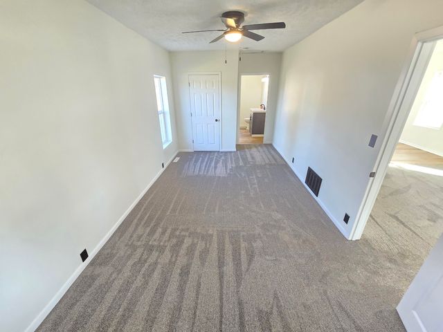 1433 N 8TH Street, Council Bluffs, IA 51503