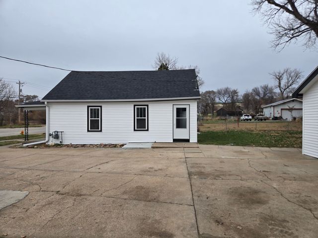 1433 N 8TH Street, Council Bluffs, IA 51503