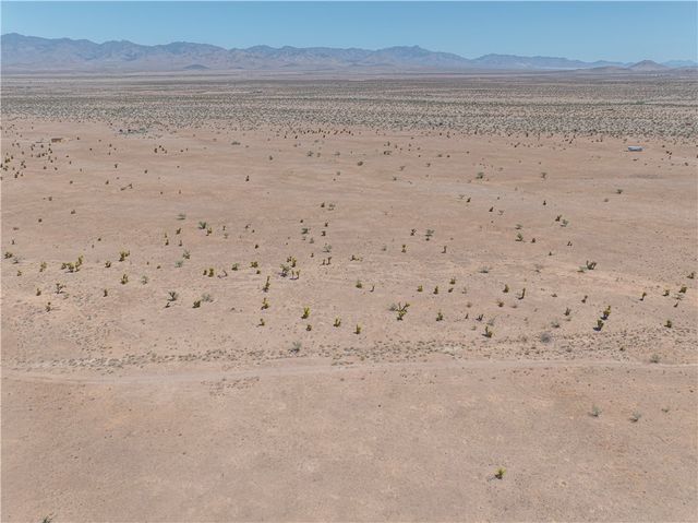 18021 N Eldon Rd, Dolan Springs, AZ 86441