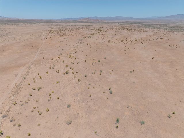 18021 N Eldon Rd, Dolan Springs, AZ 86441