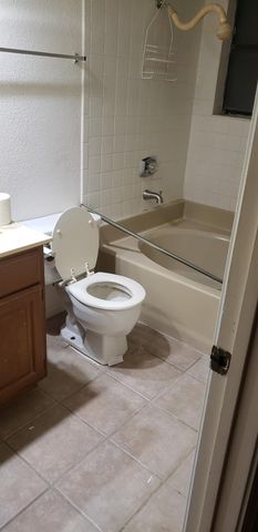 2425 Holly Hall Street F80, Houston, TX 77054