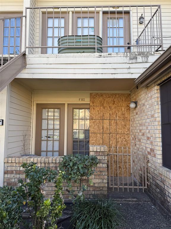 2425 Holly Hall Street F80, Houston, TX 77054