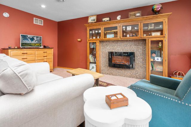663 Roosevelt Road, Saint Cloud, MN 56301