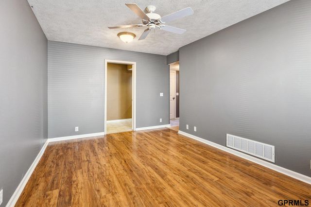 5859 S 146th Street, Omaha, NE 68137