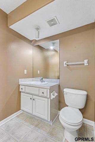 5859 S 146th Street, Omaha, NE 68137