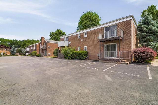 1 Normandy Village 1, Nanuet, NY 10954