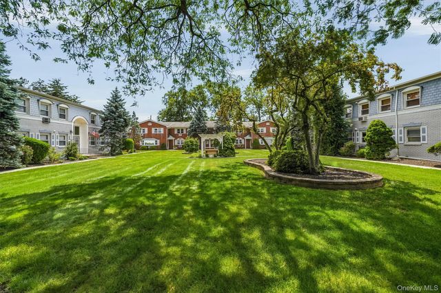 1 Normandy Village 1, Nanuet, NY 10954
