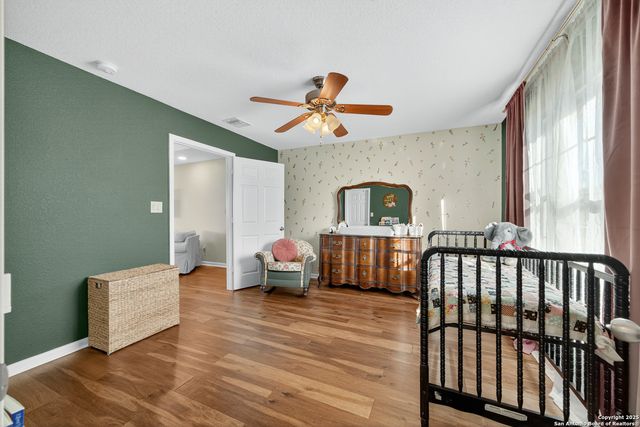 118 Stallion Trl, Natalia, TX 78059