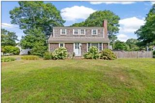 50 Redwood Lane, Hyannis, MA 02601