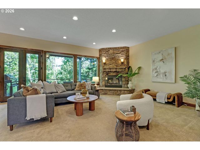 12125 Nw BLACKHAWK Dr, Portland, OR 97229