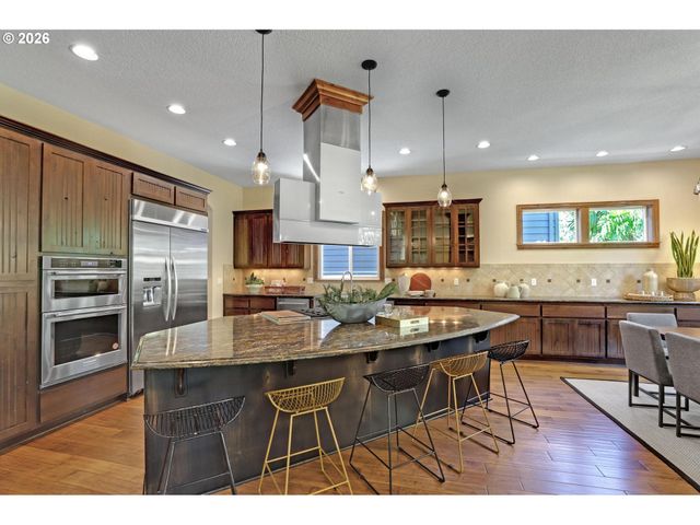 12125 Nw BLACKHAWK Dr, Portland, OR 97229