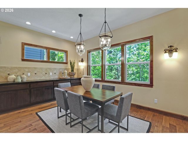 12125 Nw BLACKHAWK Dr, Portland, OR 97229