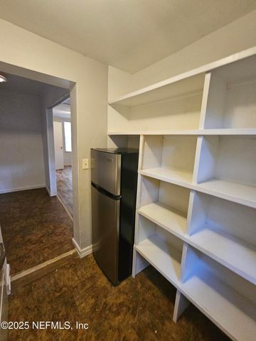 2514 ALGONQUIN Avenue B, Jacksonville, FL 32210