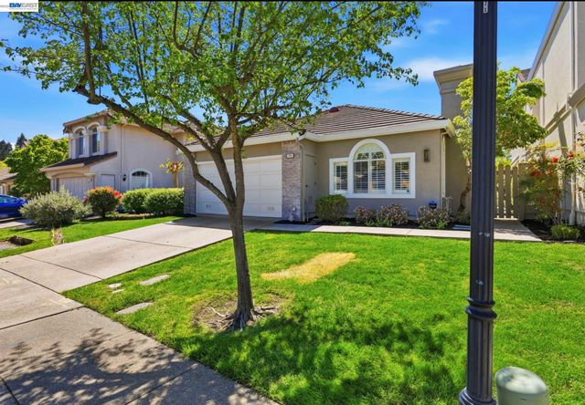740 Glasgow Cir, Danville, CA 94526