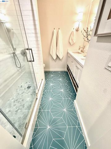 740 Glasgow Cir, Danville, CA 94526