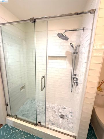 740 Glasgow Cir, Danville, CA 94526