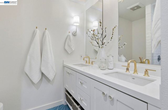 740 Glasgow Cir, Danville, CA 94526