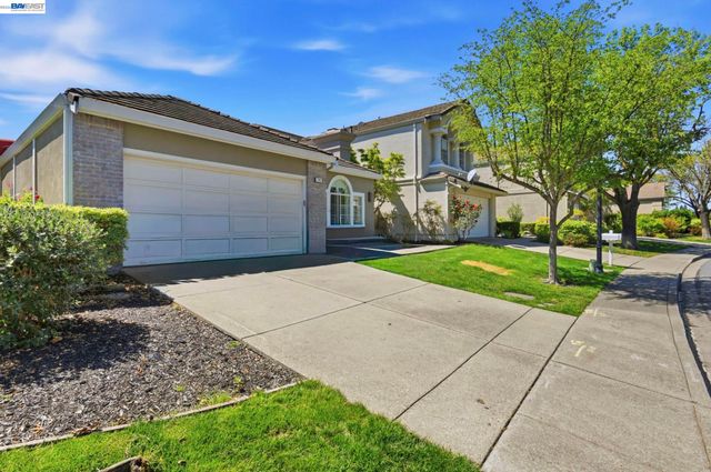 740 Glasgow Cir, Danville, CA 94526