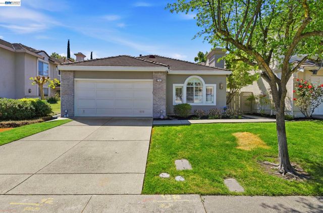 740 Glasgow Cir, Danville, CA 94526