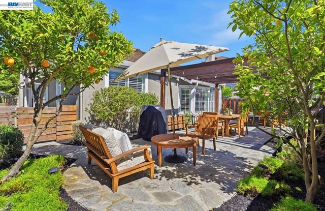 740 Glasgow Cir, Danville, CA 94526