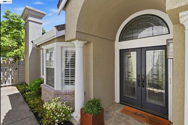 740 Glasgow Cir, Danville, CA 94526