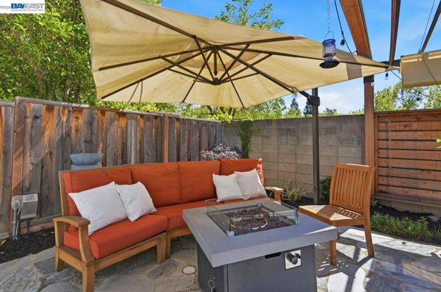 740 Glasgow Cir, Danville, CA 94526