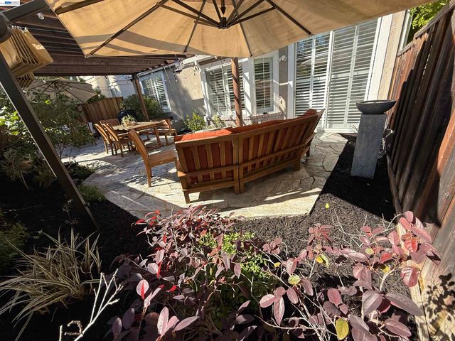 740 Glasgow Cir, Danville, CA 94526