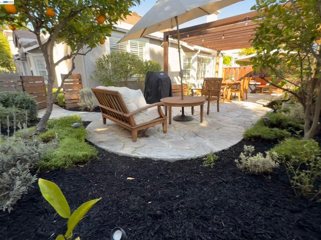 740 Glasgow Cir, Danville, CA 94526