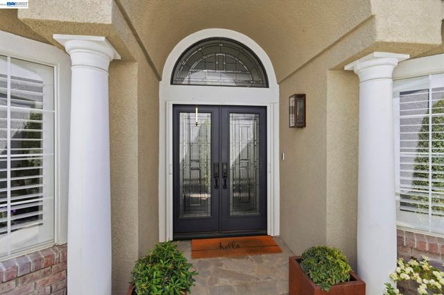 740 Glasgow Cir, Danville, CA 94526