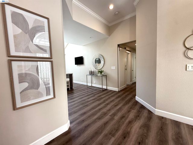 740 Glasgow Cir, Danville, CA 94526