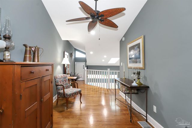 131 Shoreline Dr, Gulf Breeze, FL 32561