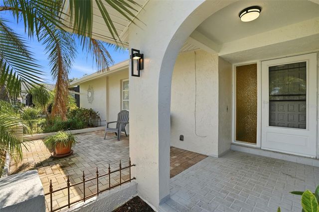 3370 HARBOR LAKE DR, Largo, FL 33770