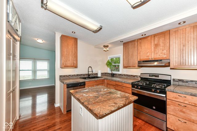 25 Myrenia Avenue, Ingalls, IN 46048