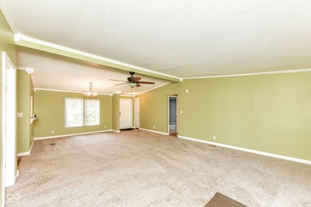 25 Myrenia Avenue, Ingalls, IN 46048