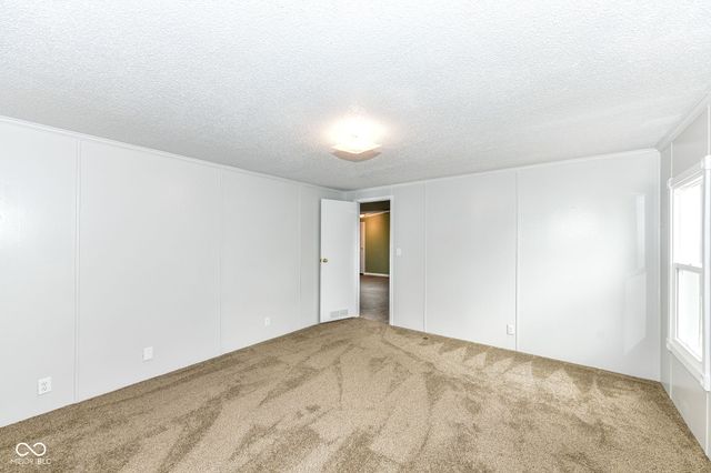 25 Myrenia Avenue, Ingalls, IN 46048