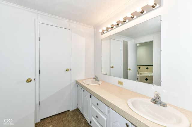 25 Myrenia Avenue, Ingalls, IN 46048