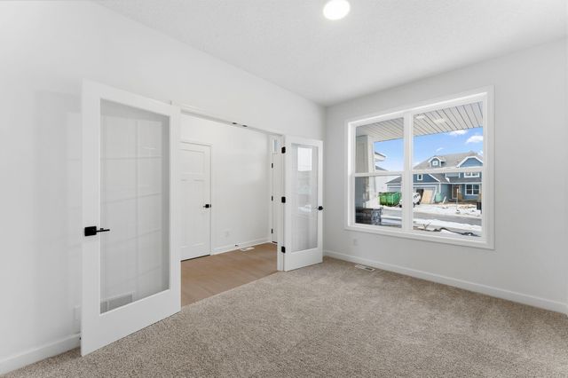 558 Waterford Place, Waconia, MN 55387