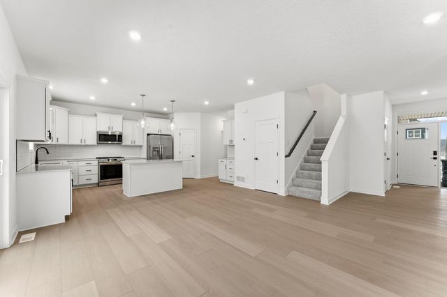 558 Waterford Place, Waconia, MN 55387