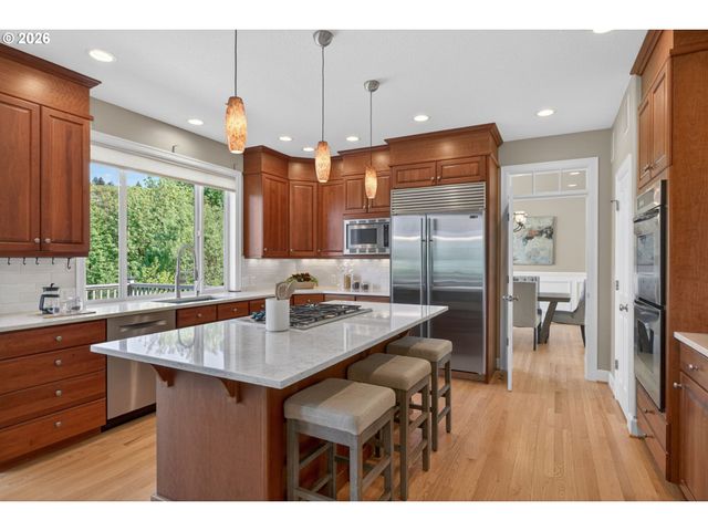 2727 Nw AVOCET Ln, Portland, OR 97229