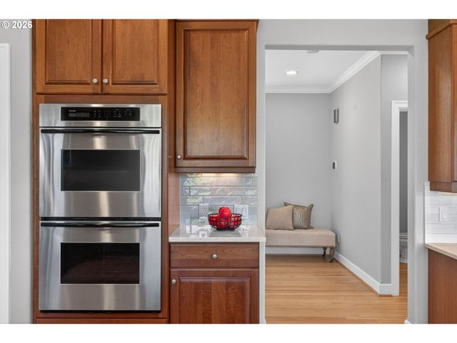 2727 Nw AVOCET Ln, Portland, OR 97229