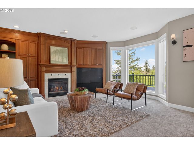 2727 Nw AVOCET Ln, Portland, OR 97229