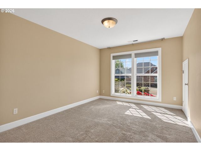 2727 Nw AVOCET Ln, Portland, OR 97229