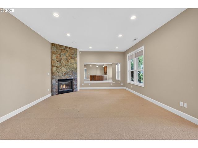 2727 Nw AVOCET Ln, Portland, OR 97229